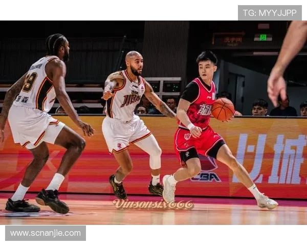 青岛国信主场迎战广州龙狮巅峰对决强强碰撞激情点燃篮球之夜