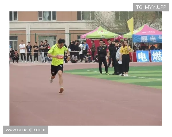 黄静的足球人生:从绿茵场到人生舞台的深度对话与思考 黄静的足球人生:从绿茵场到人生舞台的深度对话与思考