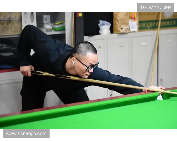 台球技艺与策略的完美结合探索 让你成为桌上冠军的秘诀