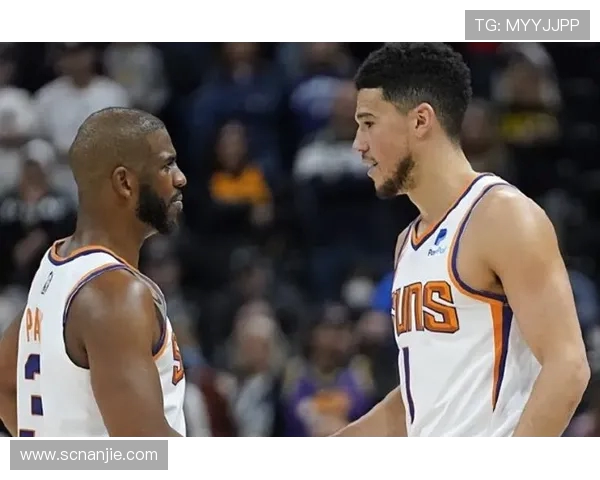 太阳迎战76人聚焦关键对决 詹姆斯哈登与布克火力对抗